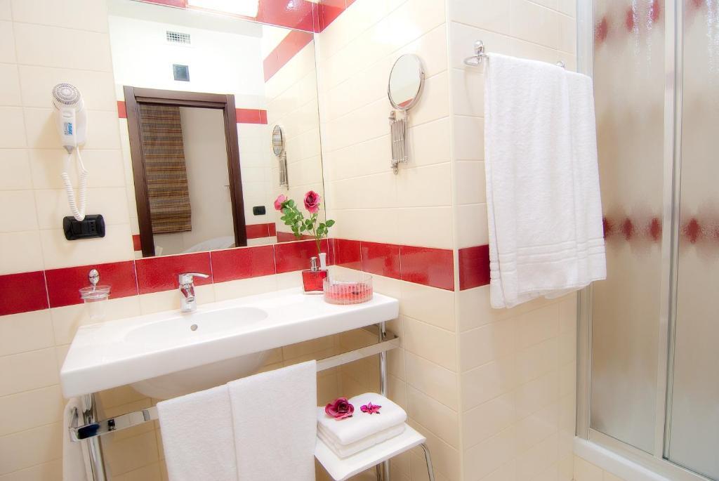 Vescovo Rosso Hotel Козенца Екстериор снимка